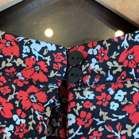 ❤️ Banana Republic Gorgeous Bishop Sleeve Blouse - Picture 4 of 9